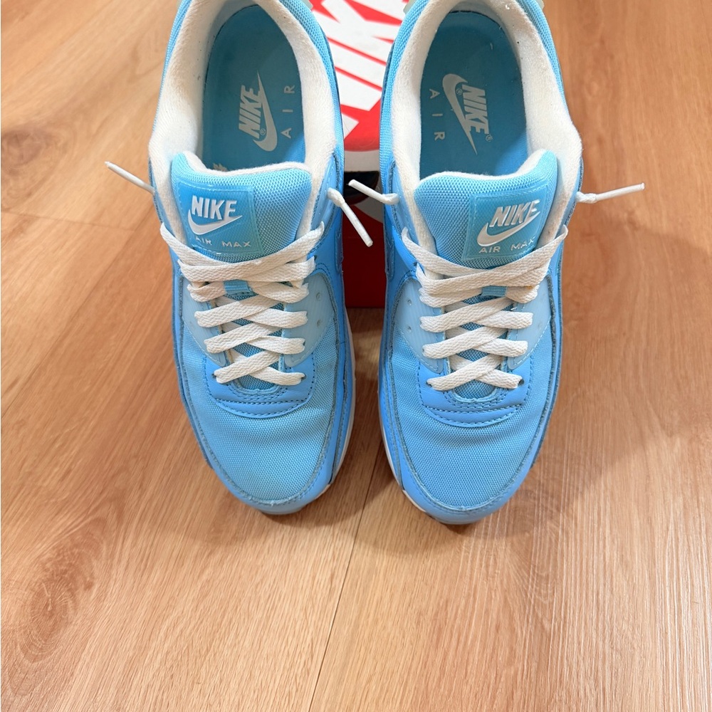 Nike Air Max “Ocean Bliss” Sneakers. EUC. Only worn once. - Picture 6 of 11